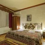 فندق Arch Palace 3*