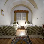 Arch Palace فندق