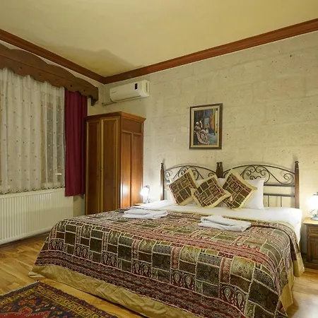 Отель Arch Palace 3*