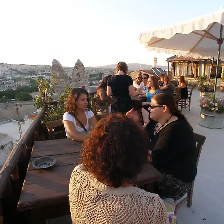 فندق Arch Palace 3*