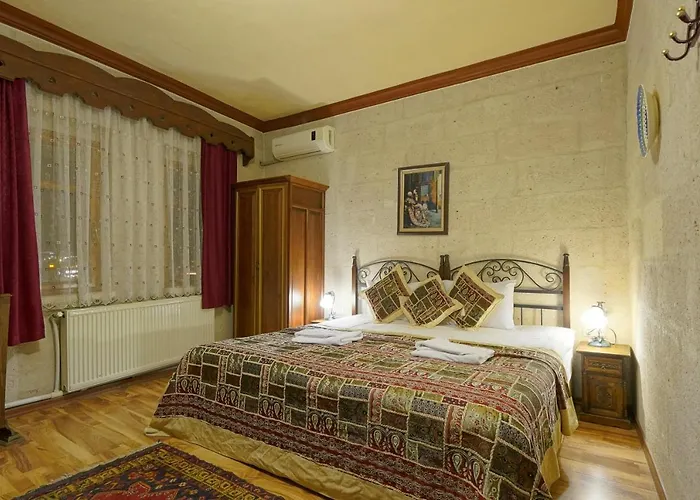 Отель Arch Palace 3*